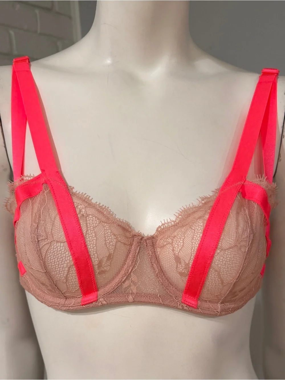 NWT Victoria’s Secret 34C Neon Pink & Blush Lace Underwire Bra Sheer Lingerie - Picture 2 of 9